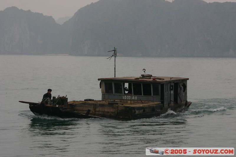 Halong Bay
Mots-clés: Vietnam patrimoine unesco mer bateau personnes