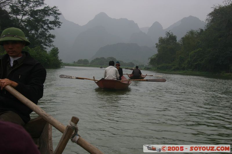 Chua Huong - Suoi Yen (Yen River)
Mots-clés: Vietnam Riviere bateau