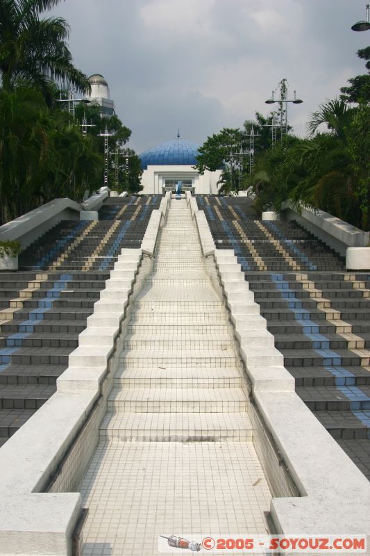 Planetarium National
National Planetrarium
Mots-clés: Central Market Dataran Merdeka Federal Territory Kuala Lumpur Malaysia Masjid Negara Menara Petronas Twin Towers Twin Towers
