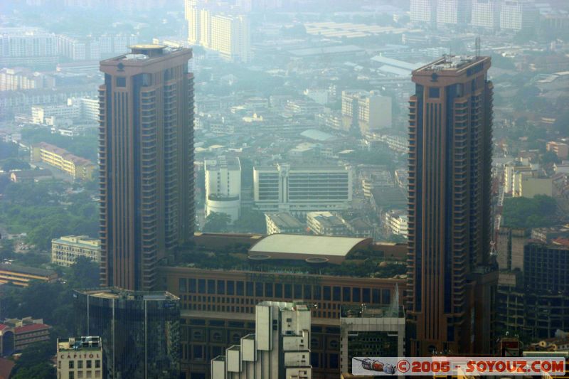 Time Square mall
centre commercial
Mots-clés: Central Market Dataran Merdeka Federal Territory Kuala Lumpur Malaysia Masjid Negara Menara Petronas Twin Towers Twin Towers