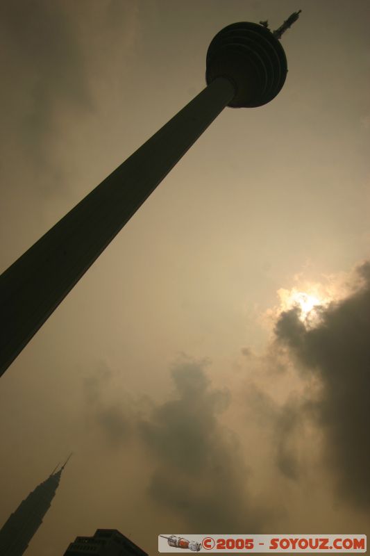 KL Tower
Mots-clés: Central Market Dataran Merdeka Federal Territory Kuala Lumpur Malaysia Masjid Negara Menara Petronas Twin Towers Twin Towers