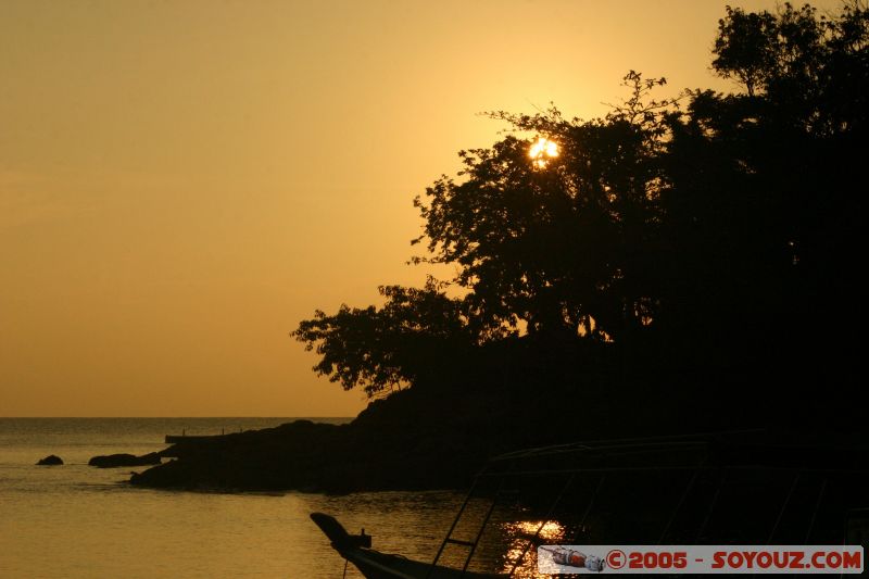 Sunset on Coral Bay
Paulau Perhentian Kecil
Mots-clés: Kecil Malaysia Perhentian Islands beach diving paradis paradise plongés scuba