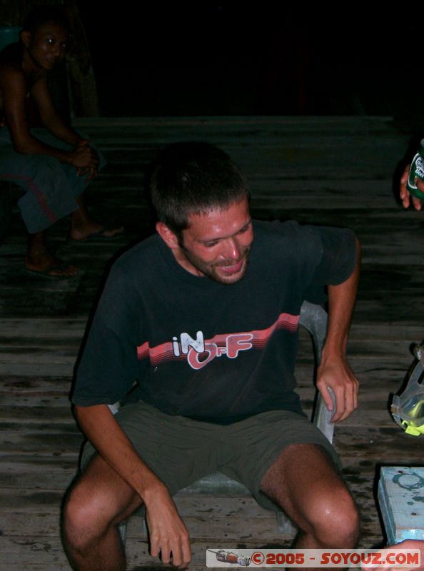 Party for the PADI licence
Mots-clés: Kecil Malaysia Perhentian Islands diving paradis paradise plongés scuba