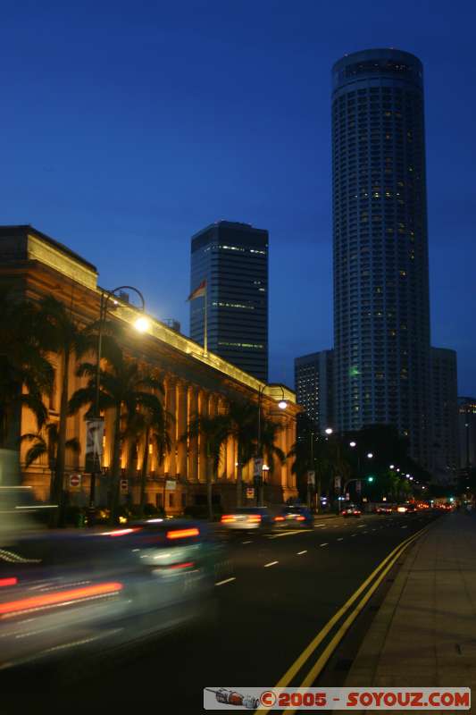 Mairie de Singapour / Singpore city hall
By night
