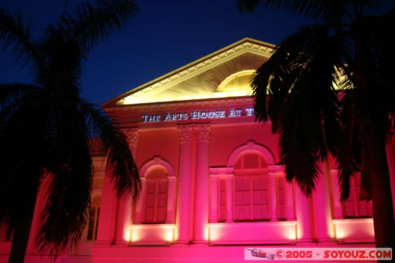 Ancien Parlement / Old Parliament
By night

