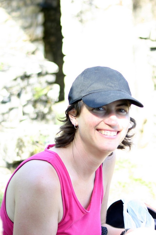 Linda
C'est la 1ere amie que j'ai rencontré pendant mon voyage. Nous avons visité Palenque, Bonampak et Tikal (Guatemala) ensemble.
Canadienne - Palenque (Mexique) - Mai 2004
