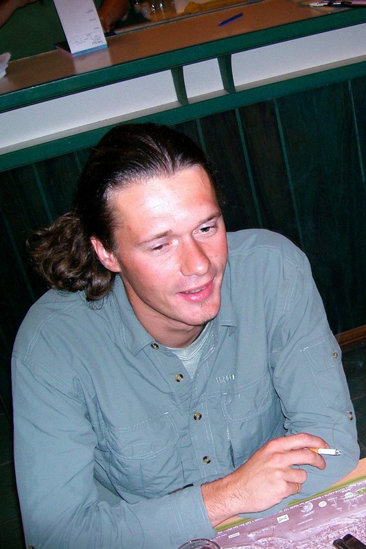 Goeran
à Ushuaia cette fois.
Allemand - Ushuaia (Argentine) - octobre 2004
