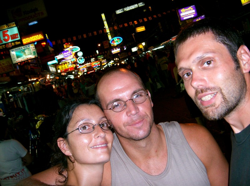 Seb et Manue
Lors de notre 7e rencontre à Bangkok.
Suisses - Bangkok (Thailande) - Février 2005
