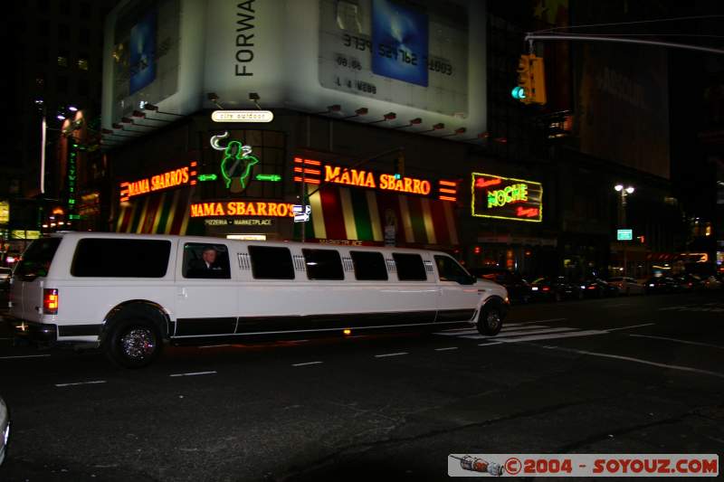 Limousine à base de Hummer...
