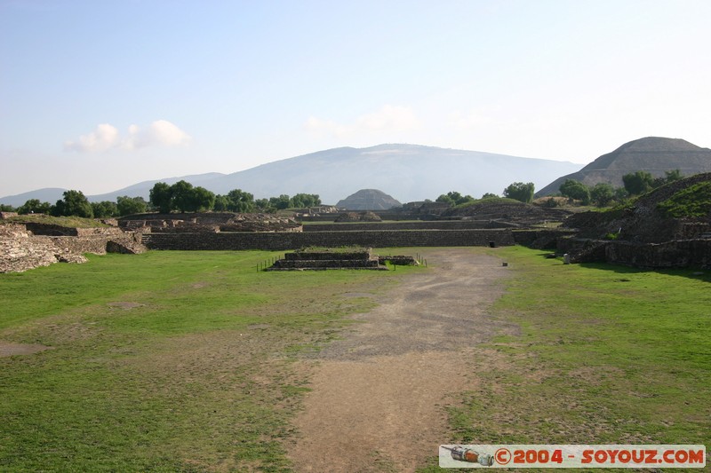 Teotihuacan - Chaussee aux morts
Mots-clés: Ruines patrimoine unesco