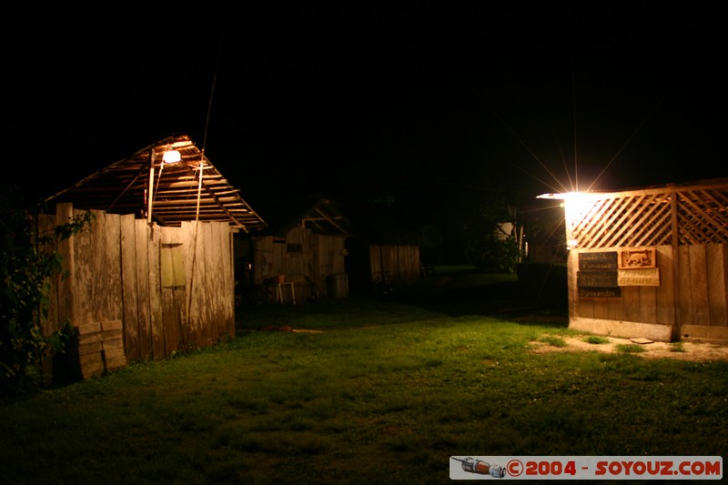 village de Lancaja Chansayab - vue de nuit
