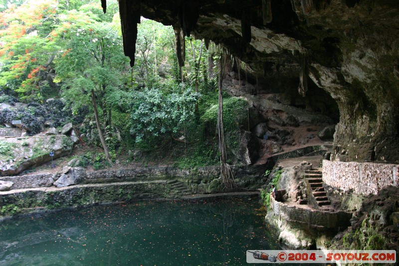 Cenote Zaci
