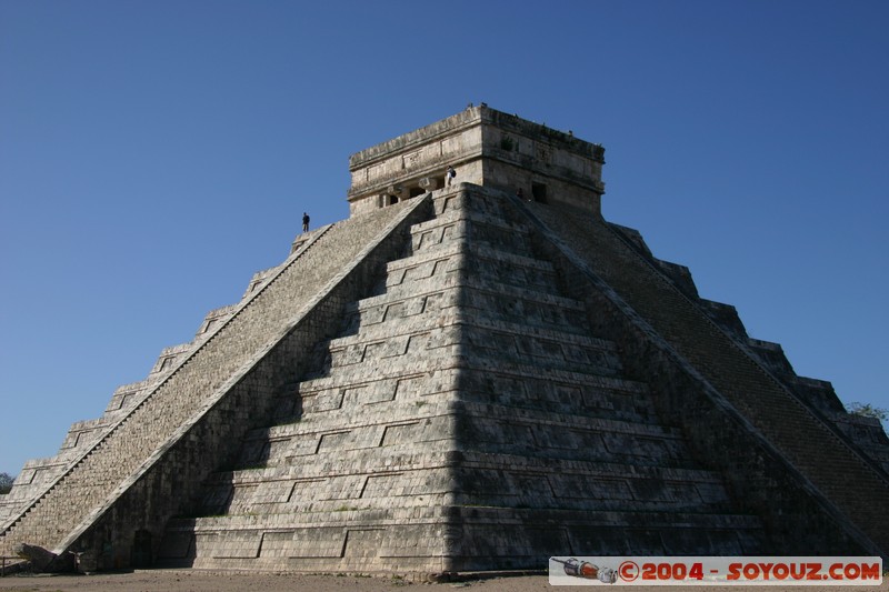 Chichen Itza - Castillo
Mots-clés: Ruines Maya patrimoine unesco