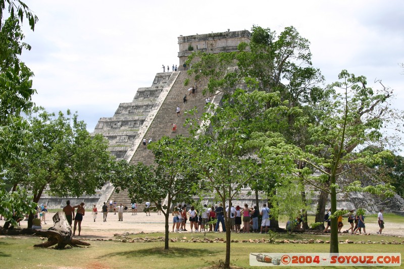 Chichen Itza - Castillo
Mots-clés: Ruines Maya patrimoine unesco