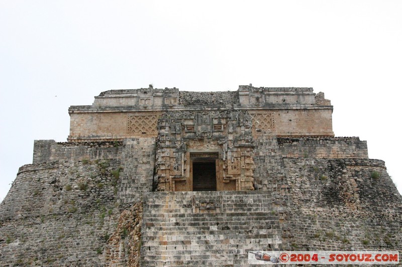 Uxmal - Piramide del Adivino
Mots-clés: Ruines Maya patrimoine unesco