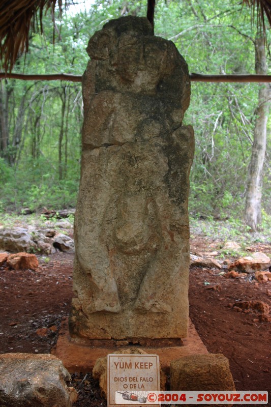 Sayil - Dieu phallique
Mots-clés: Ruines Maya