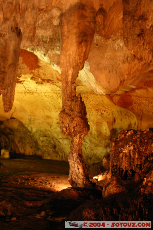 Les Grottes de Loltun
Mots-clés: grotte