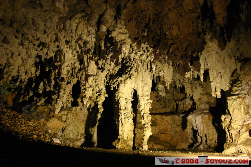 Les Grottes de Loltun
Mots-clés: grotte