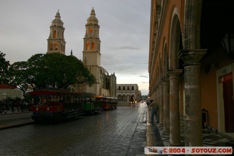 Campeche - Catedral
Mots-clés: patrimoine unesco orage sunset