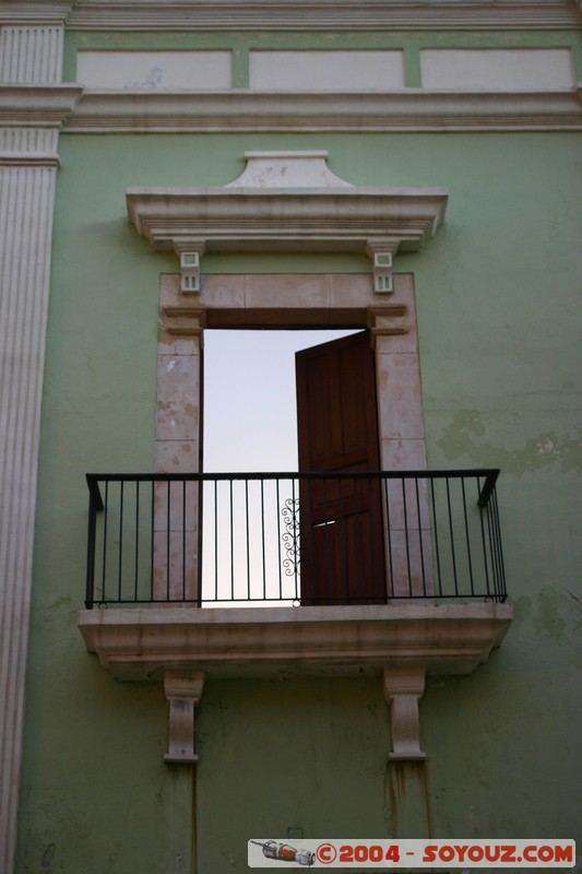 Campeche - puerta abierta
Mots-clés: patrimoine unesco orage sunset
