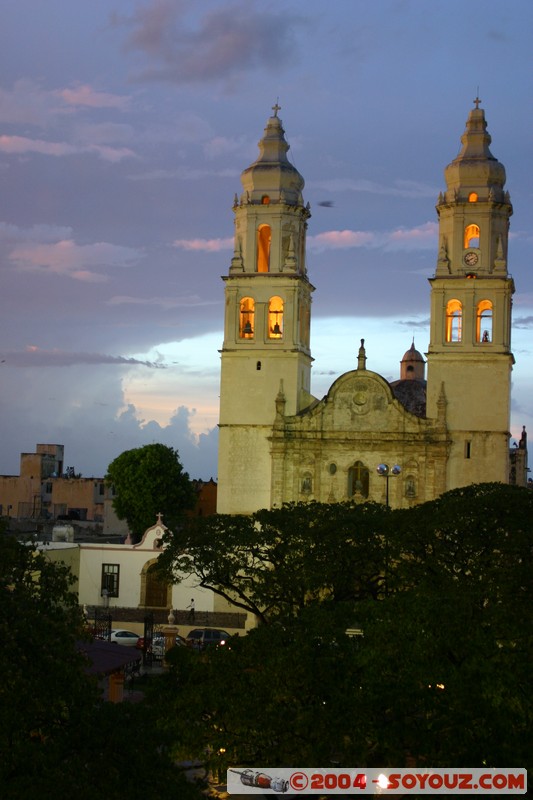 Campeche - Catedral
Mots-clés: patrimoine unesco orage sunset
