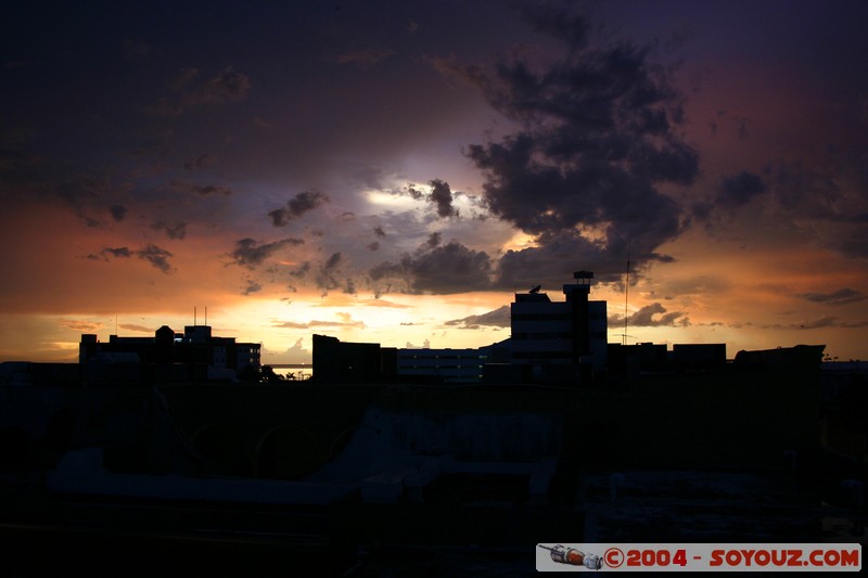Campeche - Zocalo
Mots-clés: patrimoine unesco orage sunset