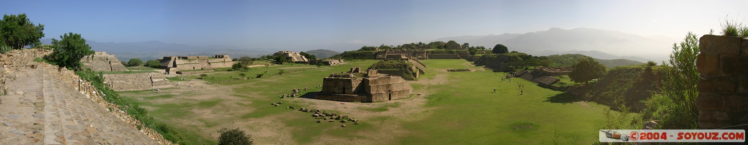 Monte Alban - panorama sur le site
Mots-clés: Ruines patrimoine unesco panorama