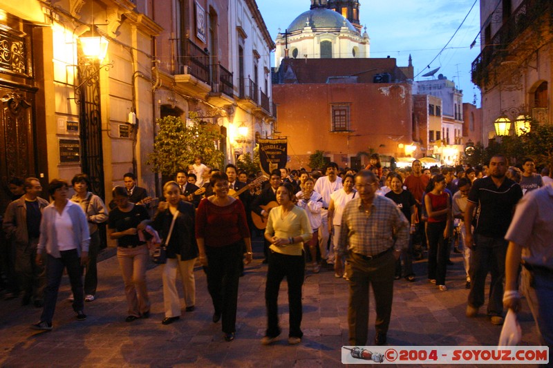 Queretaro - Callejoneada - Andador 5 de Mayo
Mots-clés: Nuit