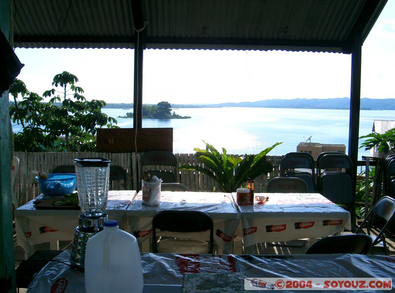 Vue sur le lac Peten Itza
