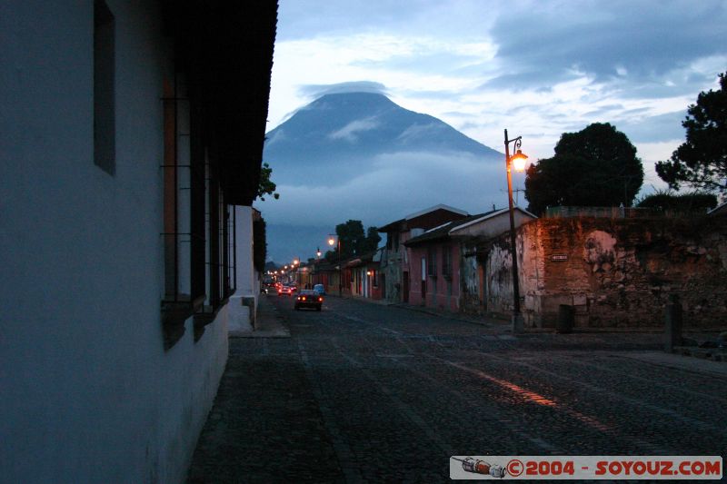 Volcan de Agua au crpuscule
