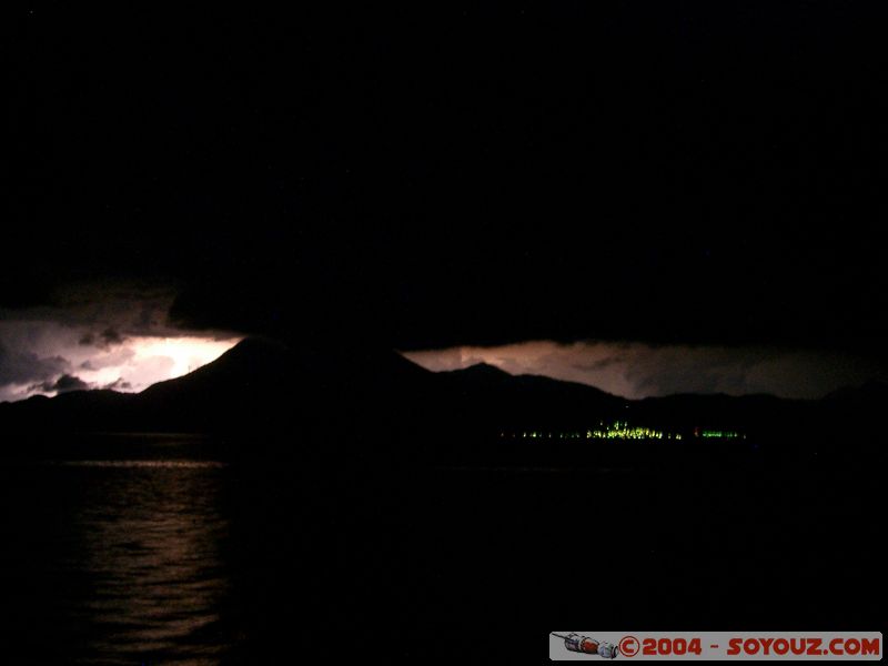 Orage sur le lac
