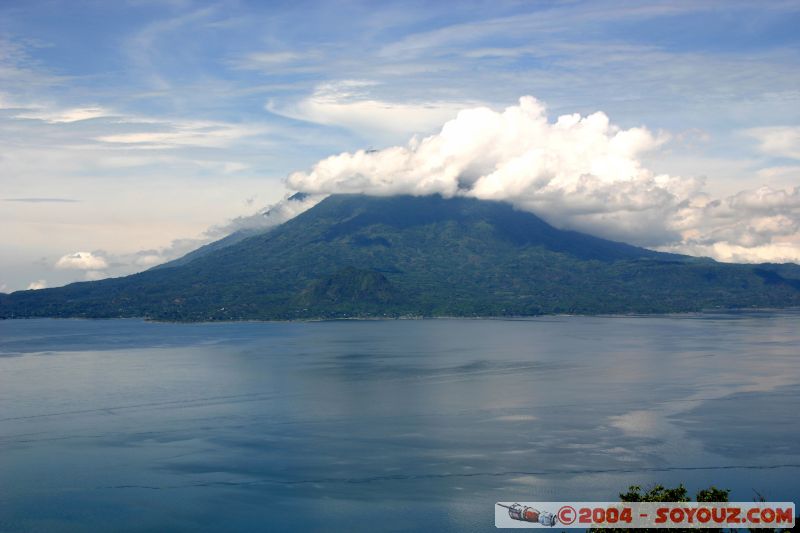 Volcano Toliman (3158m)
