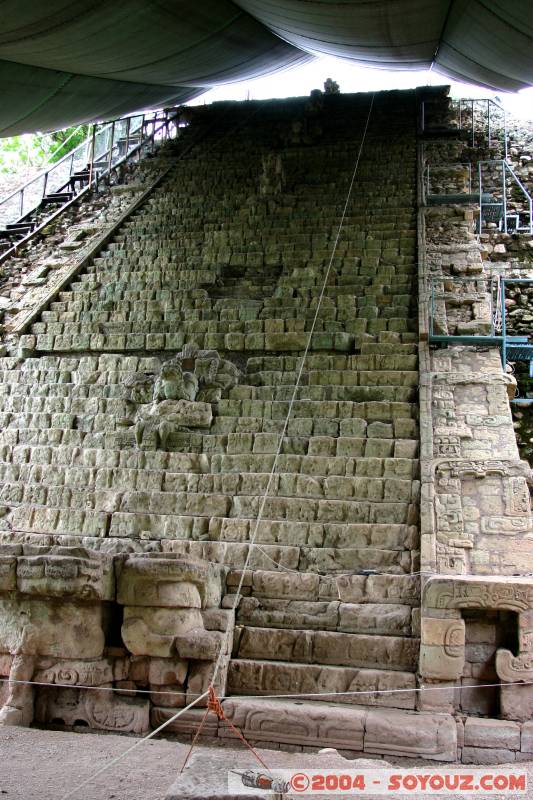 Escalier hiroglyphique
