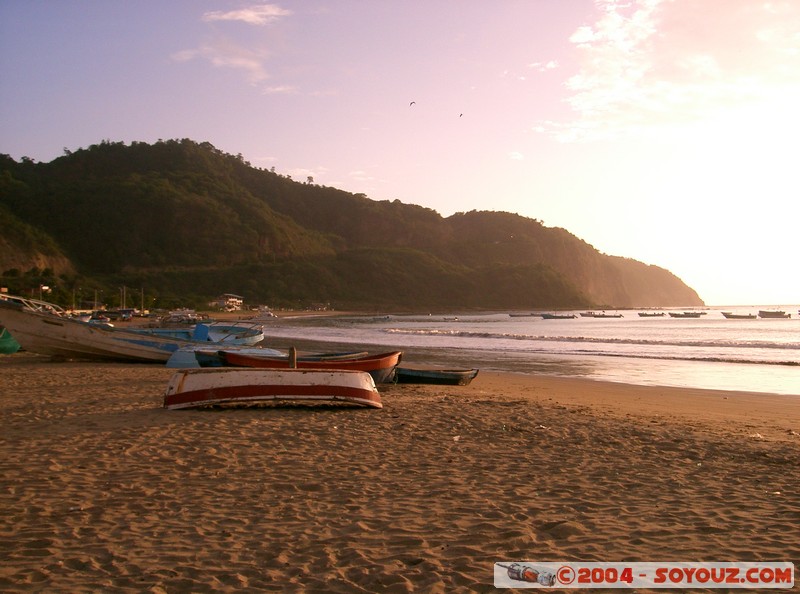 Puerto Lopez
Mots-clés: Ecuador sunset bateau plage