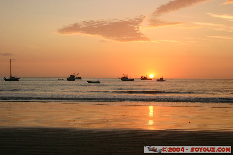 Puerto Lopez - Sunset on the sea
Mots-clés: Ecuador sunset plage
