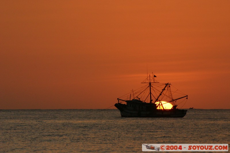 Puerto Lopez - Sunset on the sea
Mots-clés: Ecuador sunset bateau plage