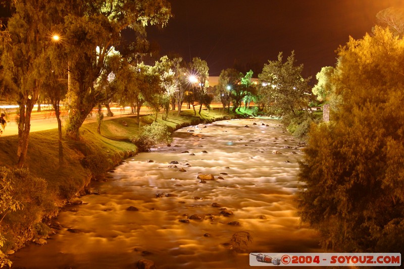 Cuenca - Berges du Rio Tomebamba
Mots-clés: Ecuador Nuit patrimoine unesco