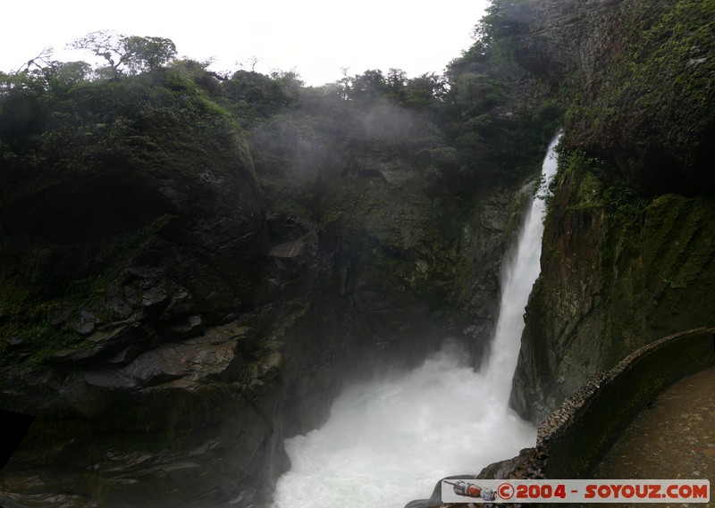 Ruta de las cascadas - Cascada Pailon del Diablo - panoramique
Mots-clés: Ecuador cascade panorama