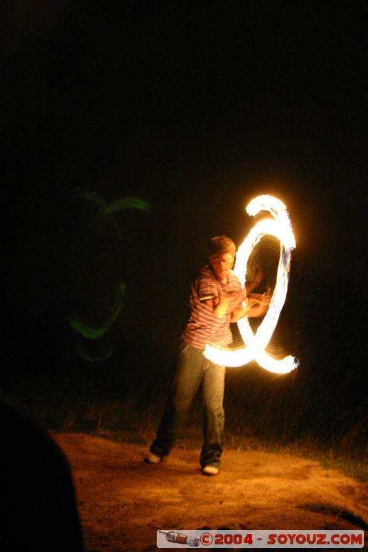 Banos - jongleurs de feux
Mots-clés: Ecuador Nuit