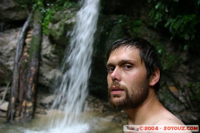 Jungle Trek
Mots-clés: Ecuador cascade