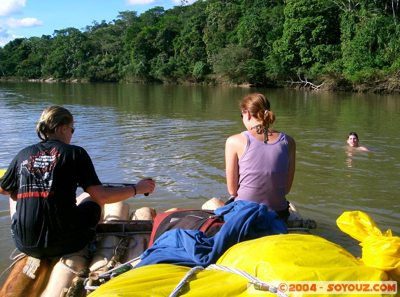 Rio Napo
Mots-clés: Ecuador Riviere bateau