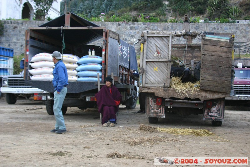 Otavalo - Marche aux bestiaux
Mots-clés: Ecuador Marche personnes