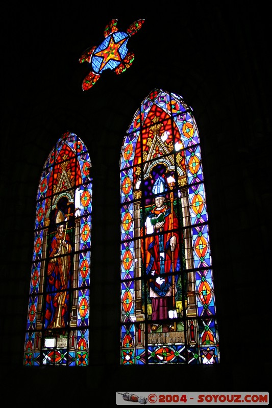 Quito - Basilica del Sagrado Voto Nacional
Mots-clés: Ecuador Eglise Vitrail