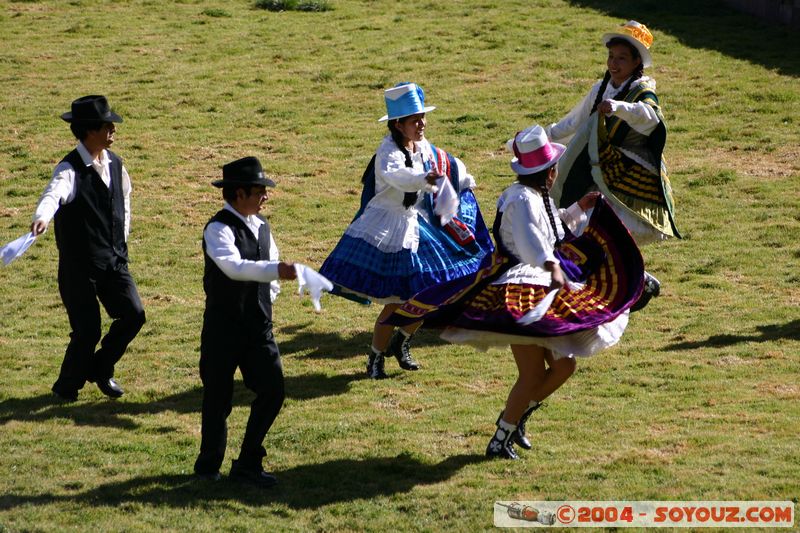 Cuzco - Qorikancha - Danzas Folkloricas
Mots-clés: peru Danse Folklore personnes cusco