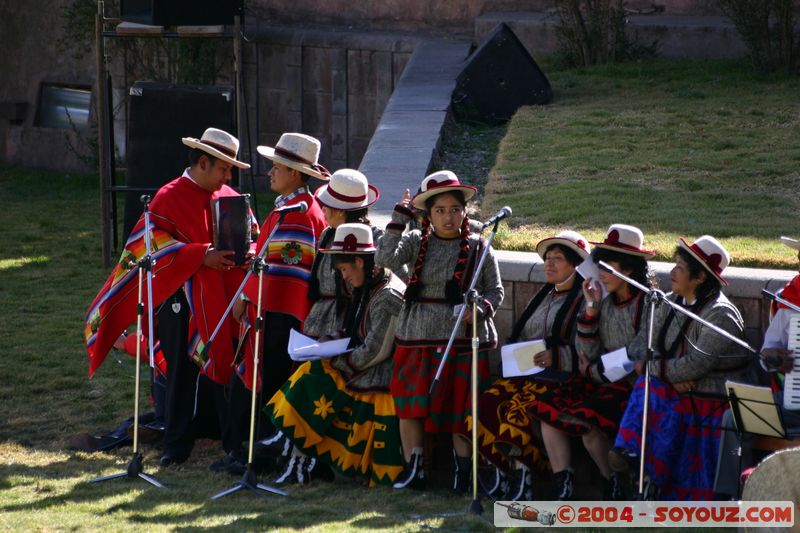 Cuzco - Qorikancha - Danzas Folkloricas
Mots-clés: peru Danse Folklore personnes cusco