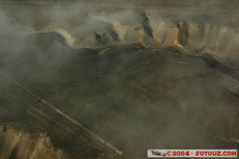 Las lineas de Nazca - colibri
Mots-clés: peru Nasca patrimoine unesco Ruines