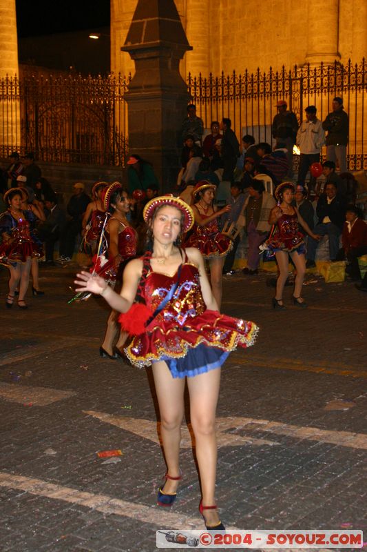 Arequipa - Serenata 464 Aniversario
Mots-clés: peru Nuit Danse Folklore