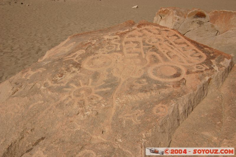 Toro Muerto - Petroglyphes
Mots-clés: peru Petroglyphes