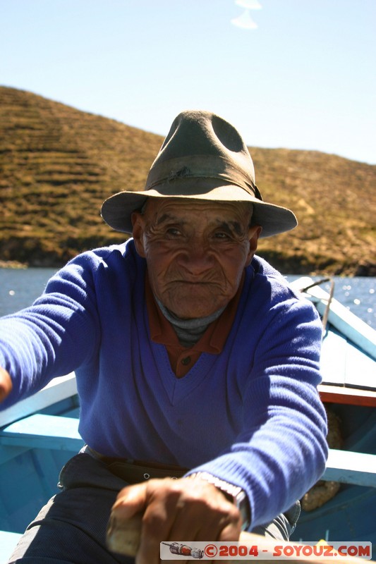 Isla del Sol - Estrecho de Yampupata
Mots-clés: bateau Lac