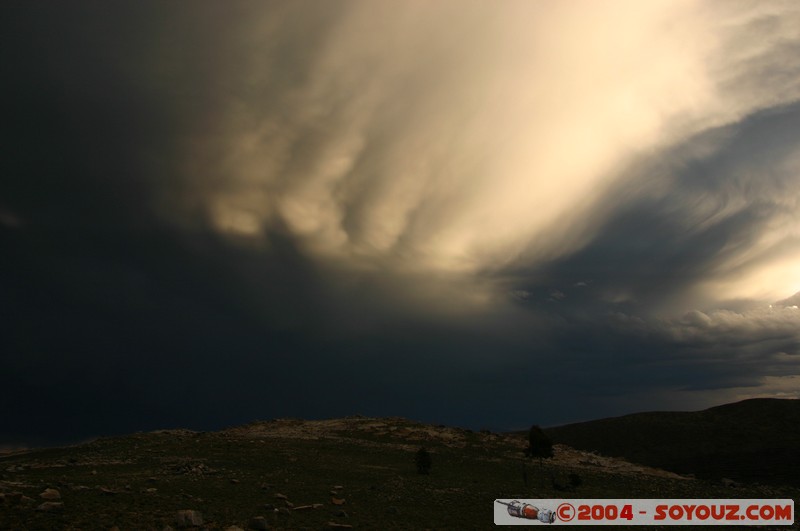 Isla del Sol - Clouds light
Mots-clés: sunset Insolite